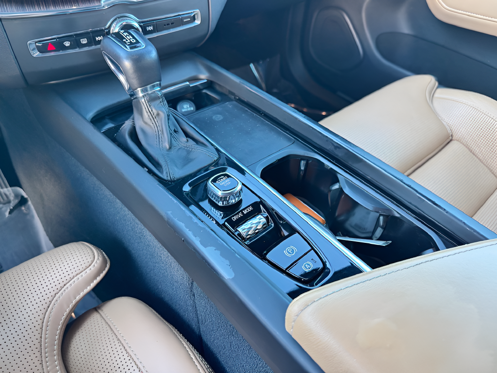 2021 Volvo XC60 T5 Inscription