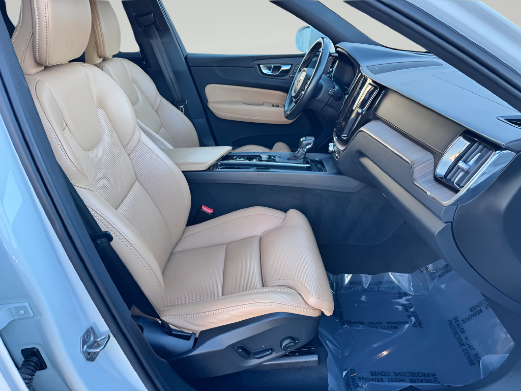 2021 Volvo XC60 T5 Inscription