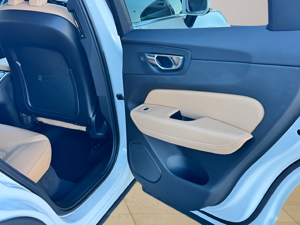 2021 Volvo XC60 T5 Inscription