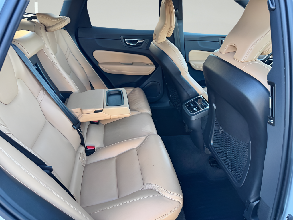 2021 Volvo XC60 T5 Inscription