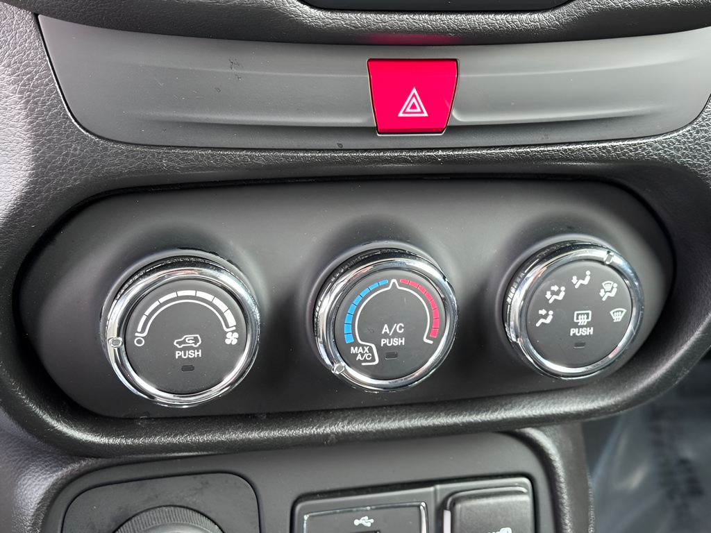 2016 Jeep Renegade Latitude 75th Anniversary Edition