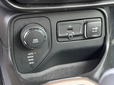 2016 Jeep Renegade Latitude 75th Anniversary Edition