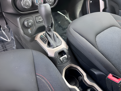 2016 Jeep Renegade Latitude 75th Anniversary Edition