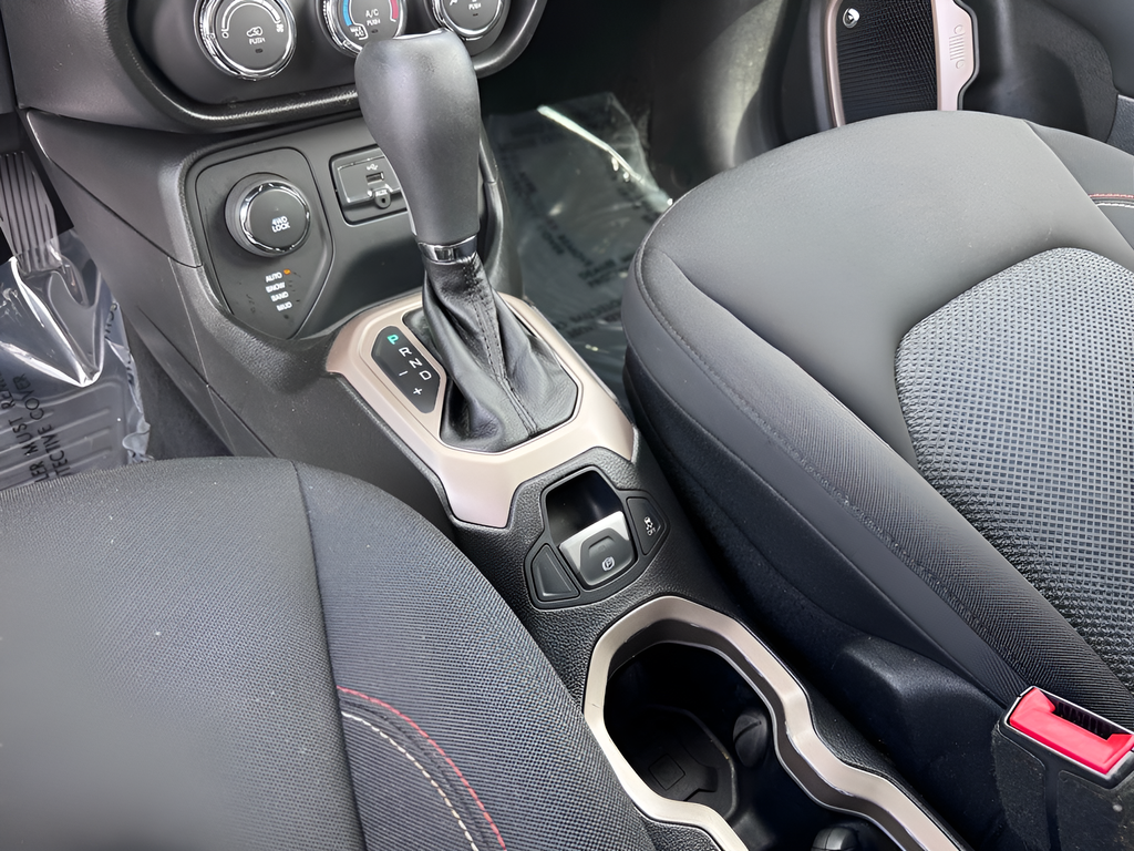 2016 Jeep Renegade Latitude 75th Anniversary Edition