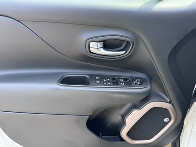 2016 Jeep Renegade Latitude 75th Anniversary Edition