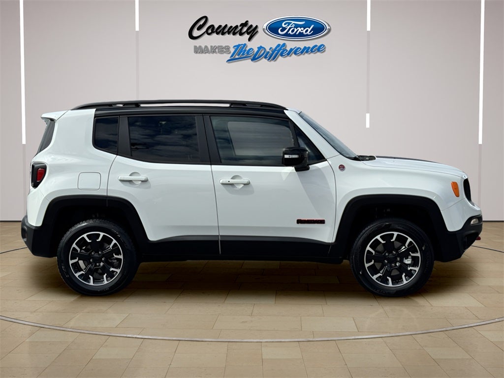 2023 Jeep Renegade Trailhawk