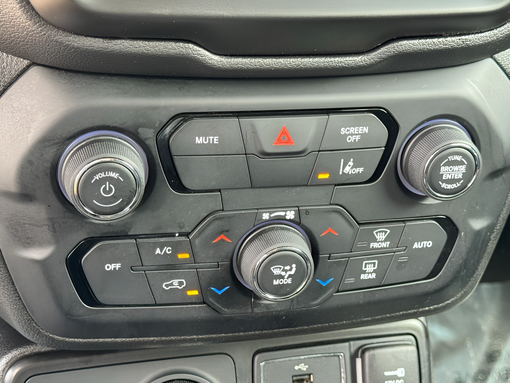 2023 Jeep Renegade Trailhawk